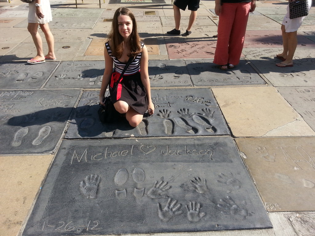 michael_jackson_near_the_walk_of_fame_by_countpencil-d6nohtw