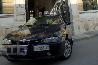 auto guardia di finanza