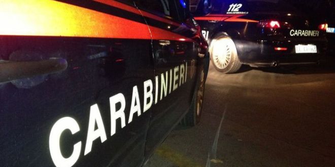 Auto carabinieri in notturna