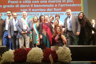 Una delegazione di Amministratori Siciliani Presenti a Bologna (1)