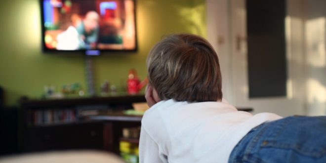 child-watching-tv-1152x768