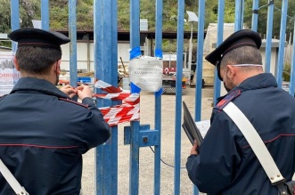 FOTO SEQUESTRO CANTIERE NAVALE GIOIOSA MAREA