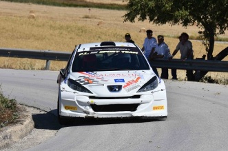 Roberto-Lombardo-e-Alessio-Spiteri-su-Peugeot-208