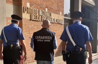 foto Carabinieri reddito cittadinanza